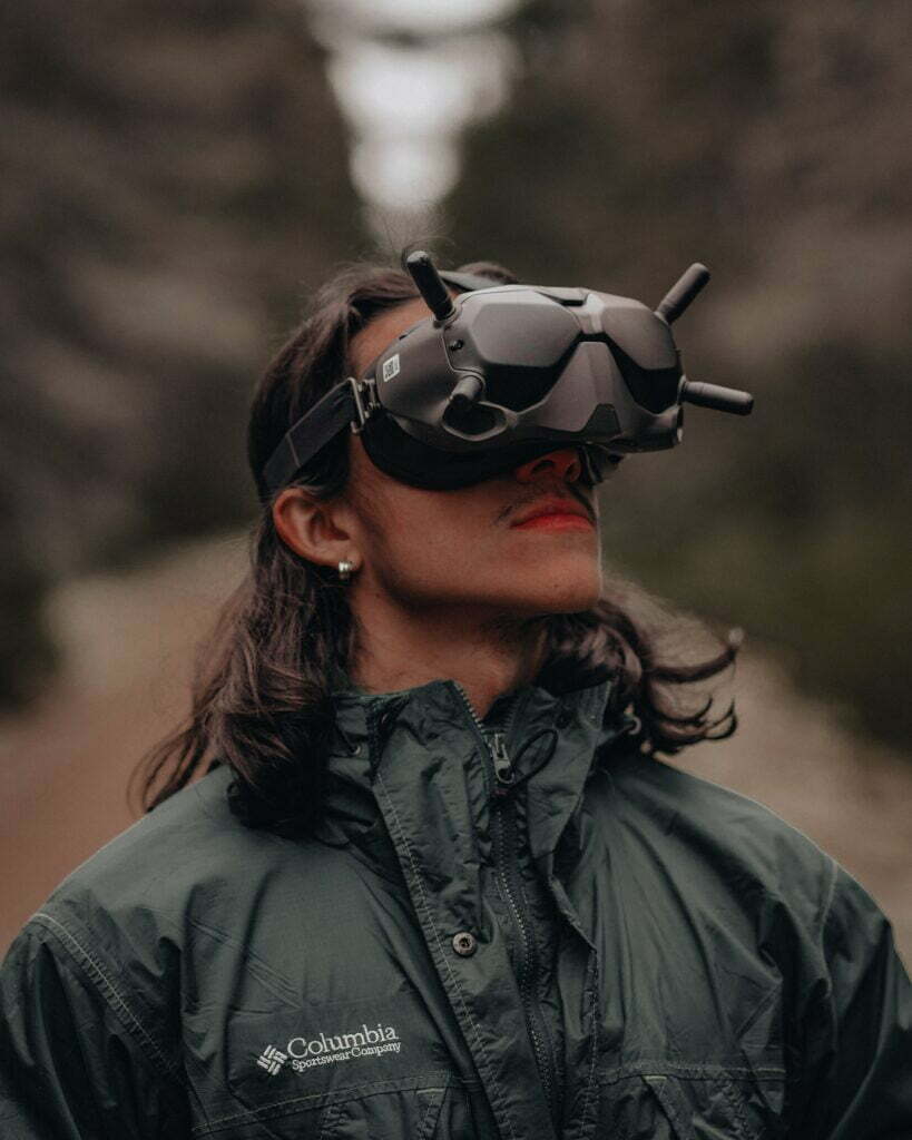 Le FPV donne une dimension virtuelle à la prise de vue par drone en Guadeloupe.