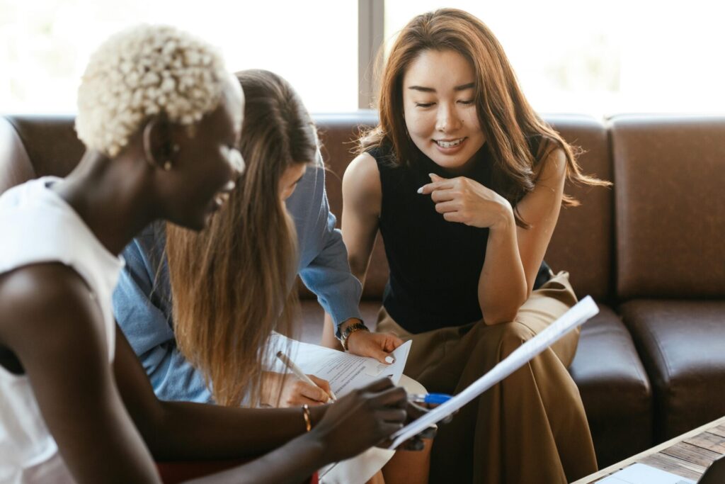 Comment impliquer vos collaborateurs dans la communication d'entreprise ? Katchak Agency