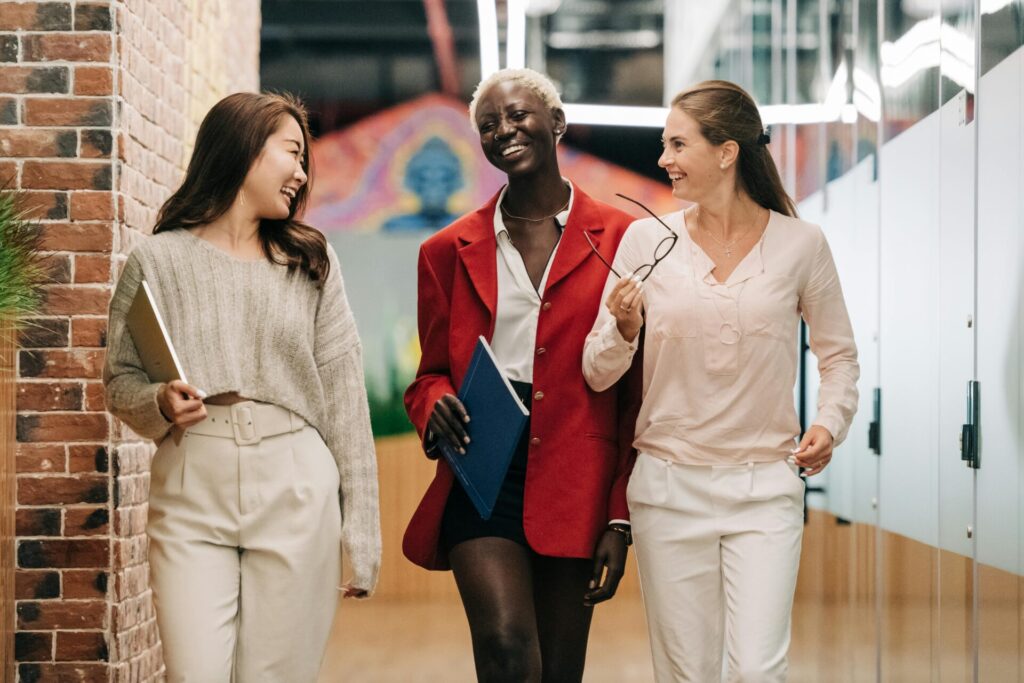Comment impliquer vos collaborateurs dans la communication d'entreprise ? Katchak Agency
