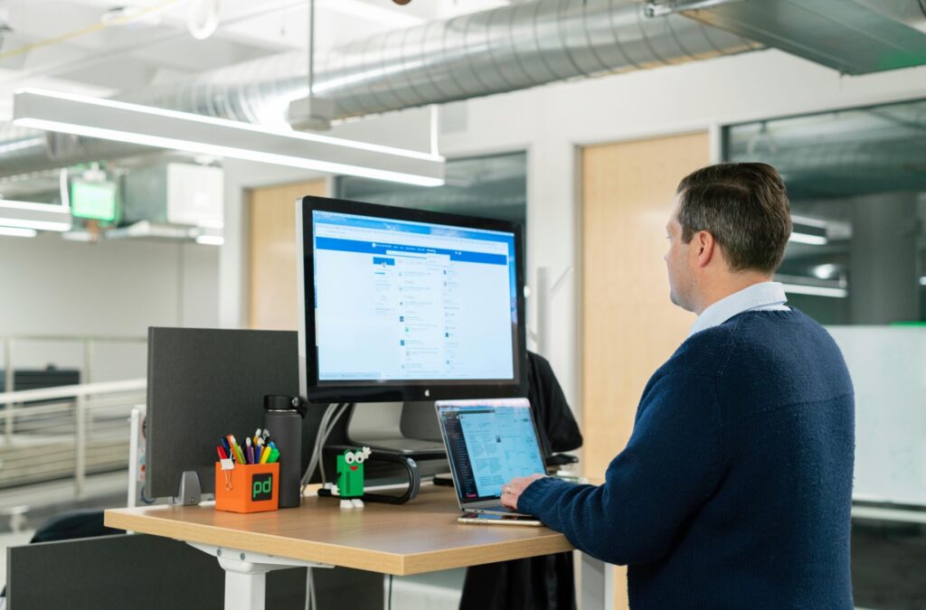 Comment impliquer vos collaborateurs dans la communication d'entreprise ? Katchak Agency